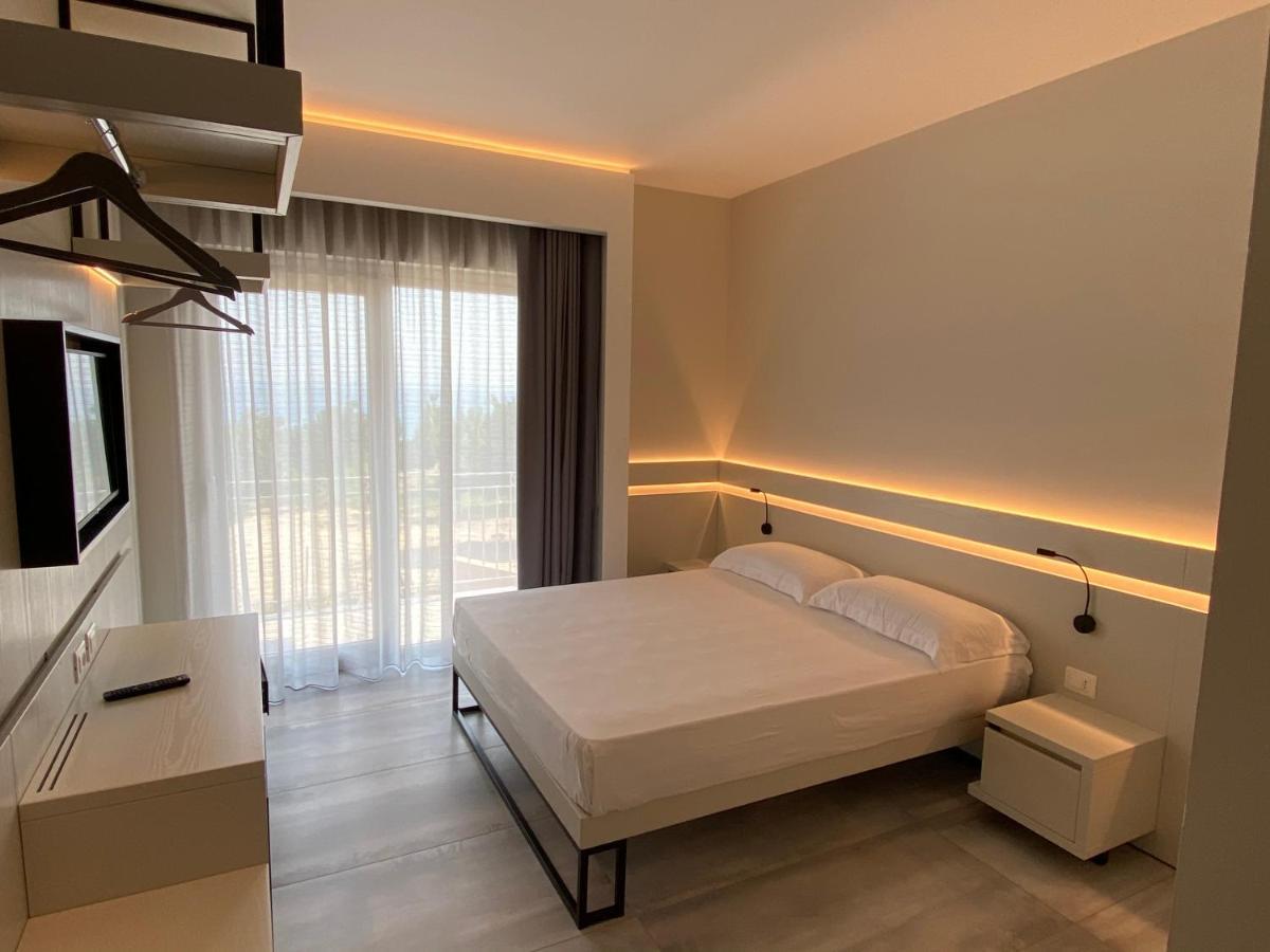 Aether Suites Tropea - Free Parking ภายนอก รูปภาพ