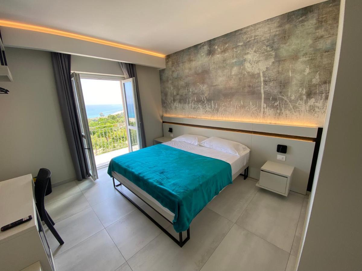 Aether Suites Tropea - Free Parking ภายนอก รูปภาพ