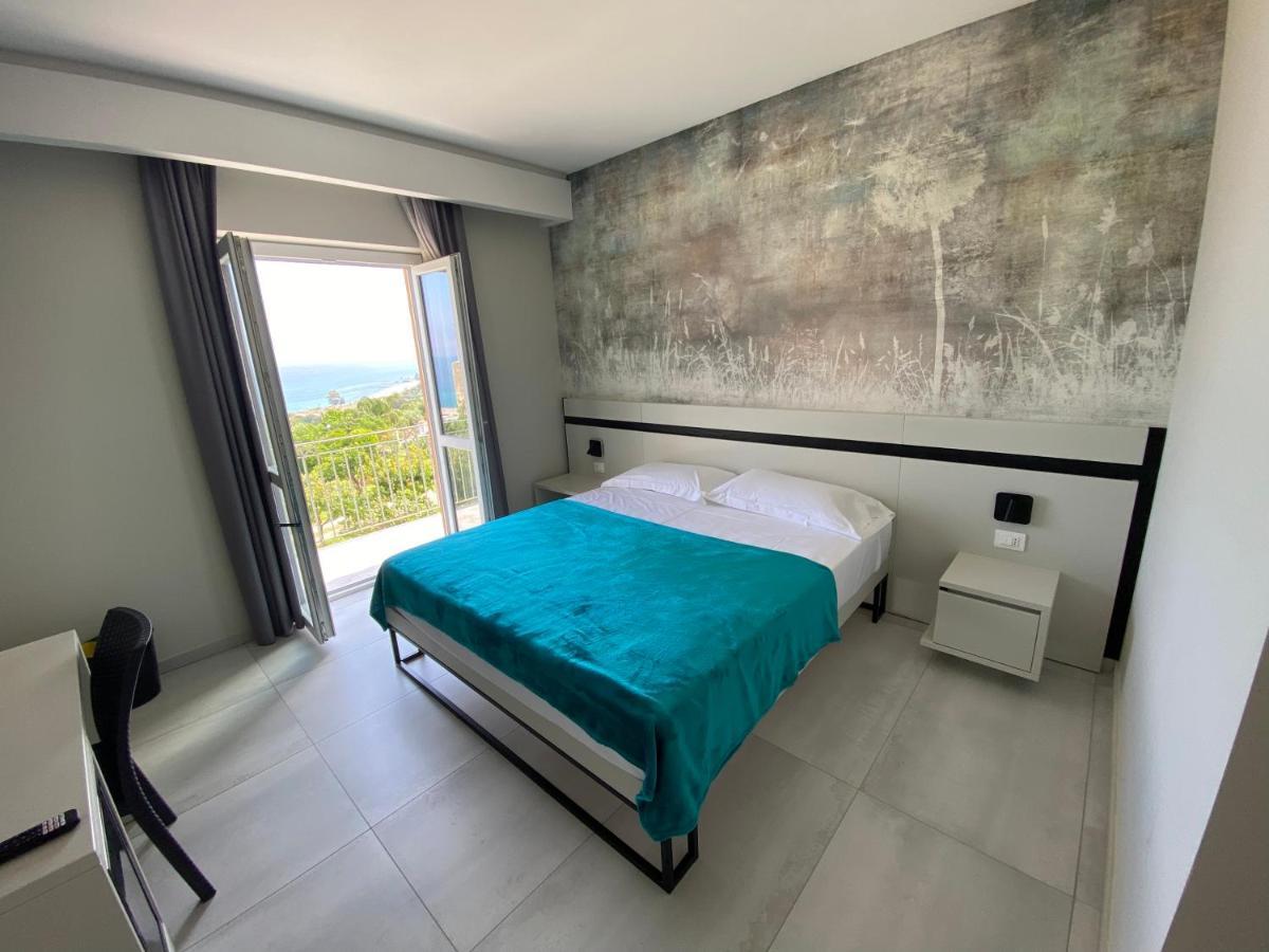 Aether Suites Tropea - Free Private Parking ภายนอก รูปภาพ