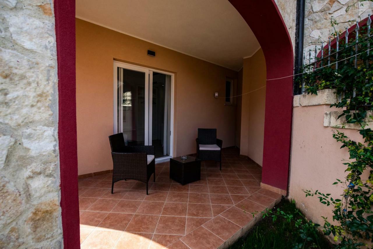 Aether Suites Tropea - Free Private Parking ภายนอก รูปภาพ