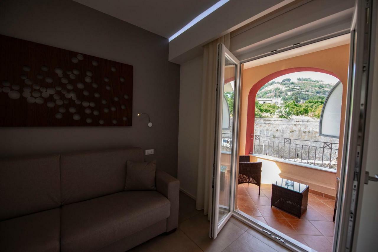 Aether Suites Tropea - Free Private Parking ภายนอก รูปภาพ